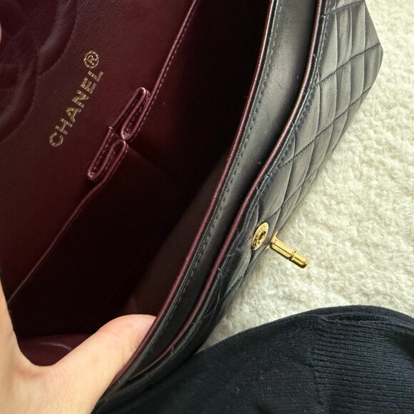 Authentic CHANEL Classic Flap Bag Medium Black Quilted Calfskin Leather 24k Gold - Picture 8 of 8